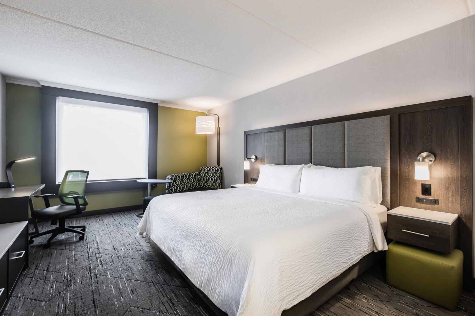 Holiday Inn Express & Suites - Toronto Airport South By Ihg Экстерьер фото