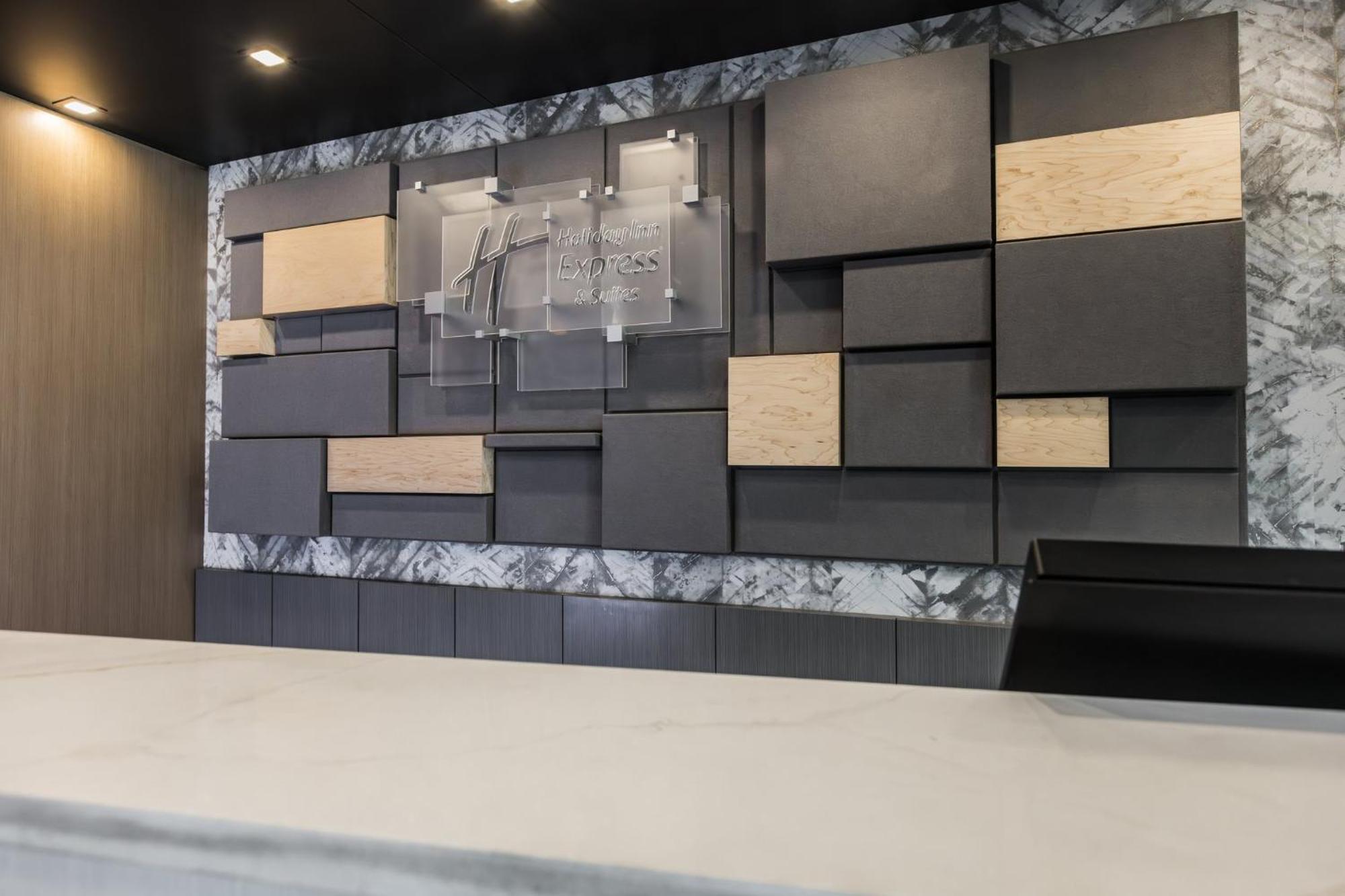 Holiday Inn Express & Suites - Toronto Airport South By Ihg Экстерьер фото