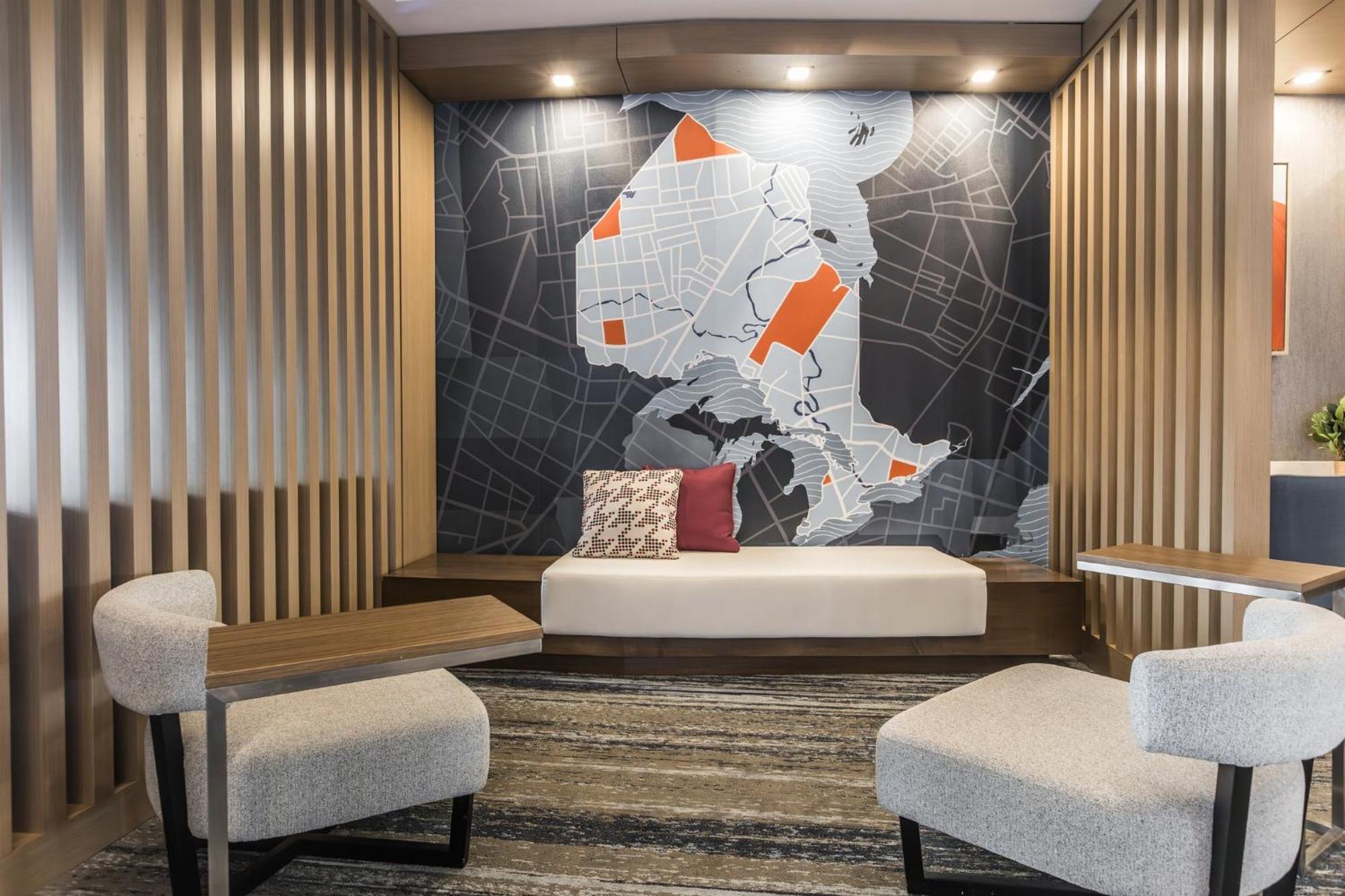 Holiday Inn Express & Suites - Toronto Airport South By Ihg Экстерьер фото