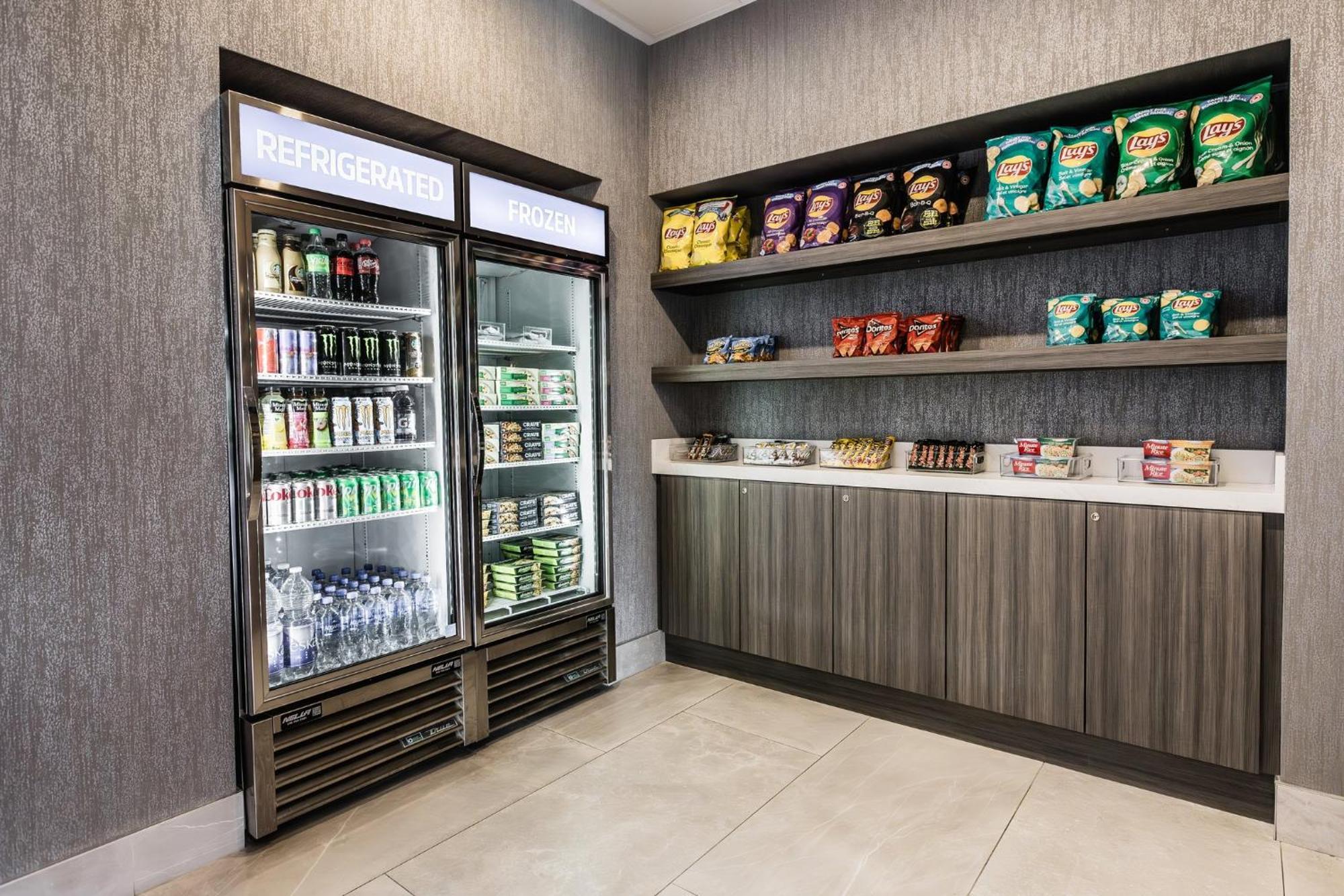 Holiday Inn Express & Suites - Toronto Airport South By Ihg Экстерьер фото